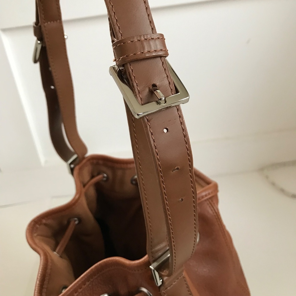 WILSONS Leather Bucket Bag Tan Shoulder Bag - Picture 6 of 16